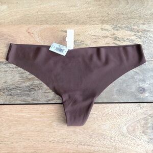 GAP underwear thong invisible underwear large NWT seamless invisible panties